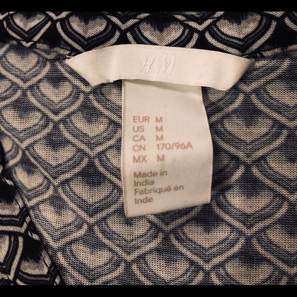 H&M Patterned Blouse - Picture 2 of 2